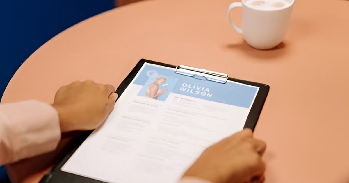 Tips Aman Menggunakan AI untuk Membuat CV Lamaran Kerja