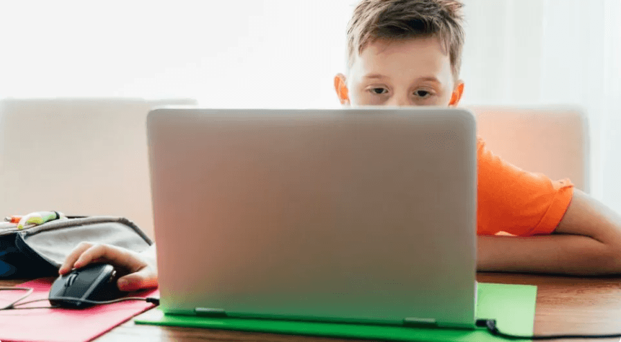 Bingung Membeli Laptop atau Notebook? Yuk Simak Perbedaan serta Kelebihan dan Kekurangannya