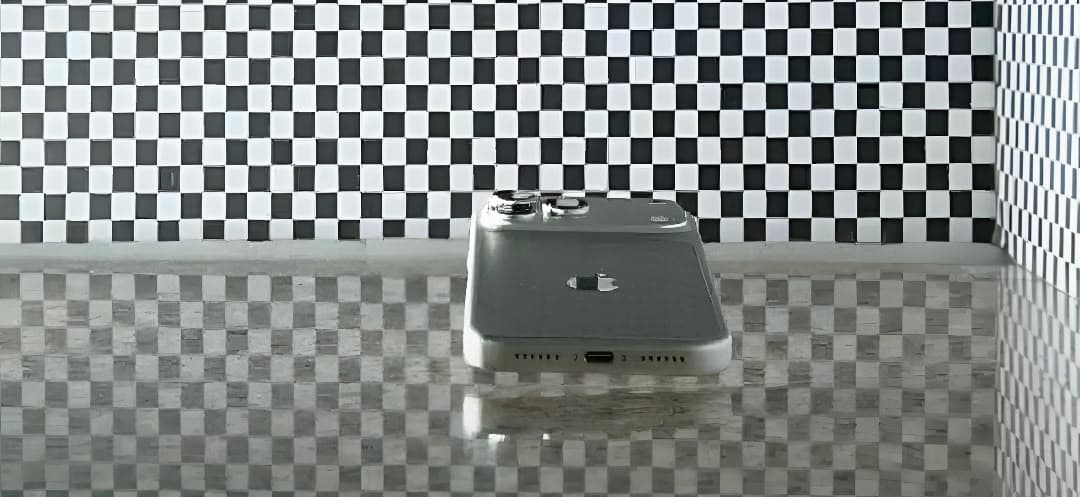 Video Uji Jatuh iPhone 18 Pro Tuai Sorotan, Sumber Kebocoran Dipertanyakan