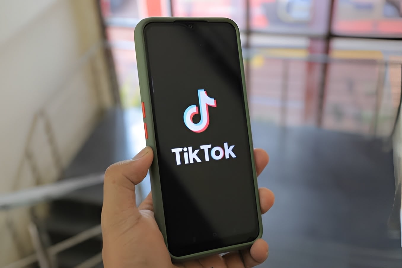 TikTok Siapkan Fitur Kirim Uang Lewat DM