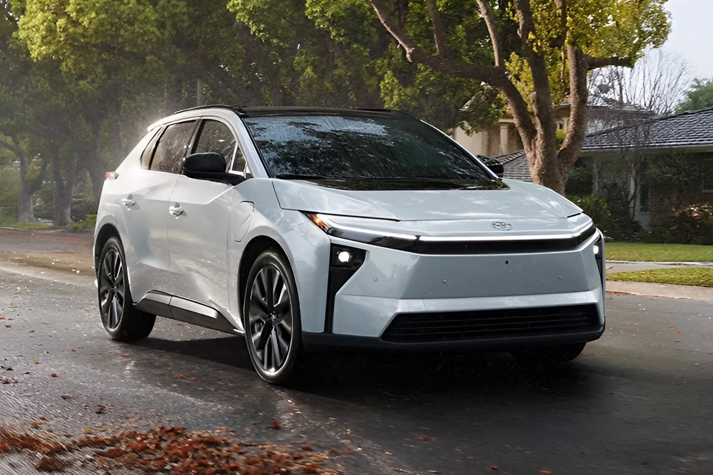 Toyota Masuk Persaingan EREV, Siapkan Mobil Listrik Baru pada 2027
