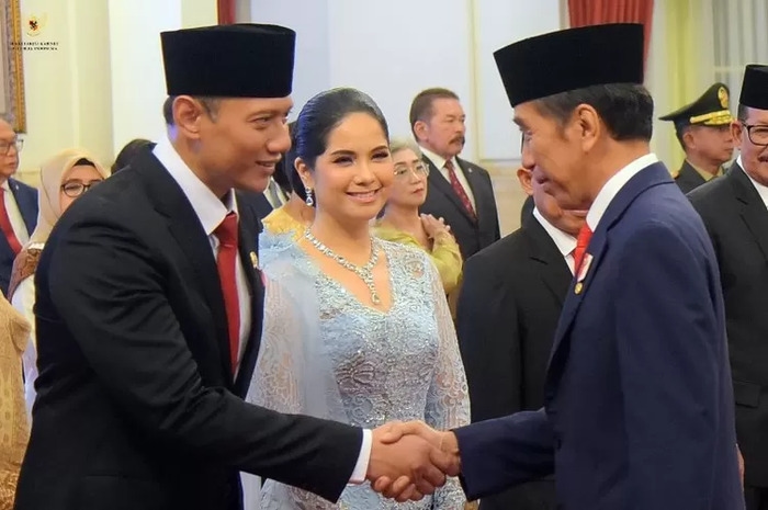Presiden Jokowi Resmi Lantik Hadi Jadi Menko Polhukam dan AHY Jadi Menteri ATR